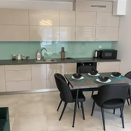 W Miedzywodziu Z Parkingiem דירה מידז'יוודז'י