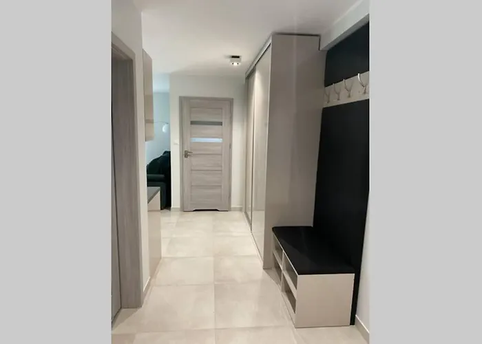 Lägenhet W Miedzywodziu Z Parkingiem