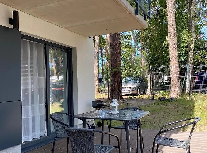 W Miedzywodziu Z Parkingiem *